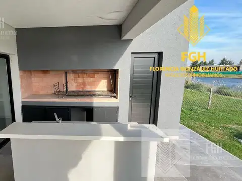 Casa en Venta al Oeste