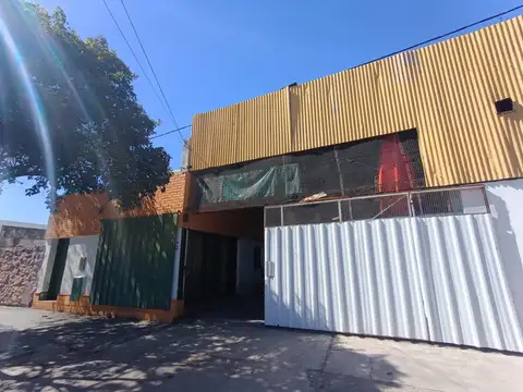 VENTA GALPÓN + LOCAL Y DEPTO EN ALTO ALBERDI