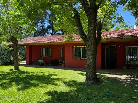 Casa en venta sobre lote de 3000mts en Parque Exaltacion
