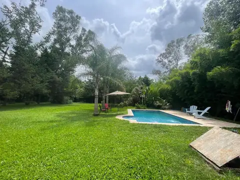 VENTA  Casa Quinta  -lote de 2700 m²-Apto Credito
