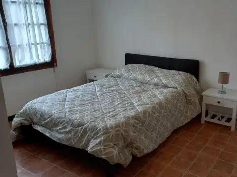 VENTA DE CASA DE 3 DORMITORIOS EN EL TESORO