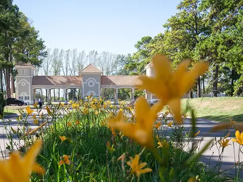 Terreno en Venta en Los Pinares Country Club, USD 29.000