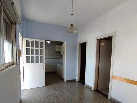 SE VENDE PH DE TRES AMBIENTES