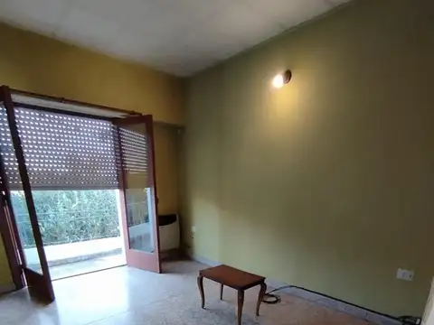 SE VENDE PH DE TRES AMBIENTES