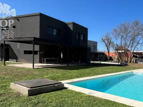 Casa-Venta-Barrio San Matías-Escobar