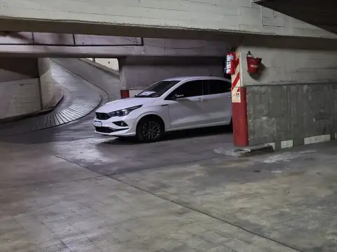 Cochera cubierta  en venta ubicado en Microcentro!