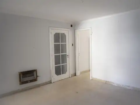 Casa 10 ambientes con 3 baños