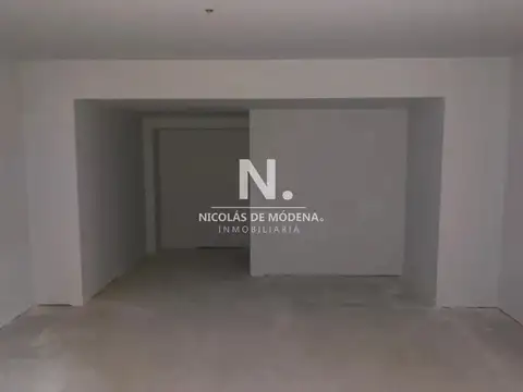 En venta local en edificio Ocean Drive Country, Punta del Este.