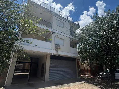 Departamento en alquiler c/ cochera. Juan B. Justo 1545.