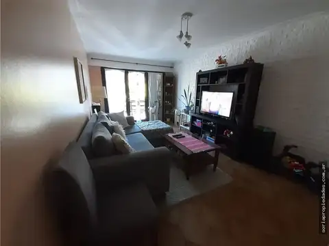 Depto Tipo Casa 3 ambientes con 2 baños
