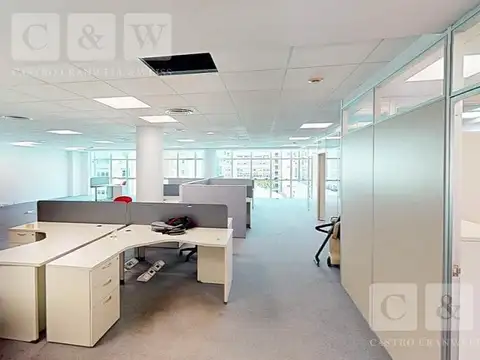 Oficina en Alquiler con 2 cocheras