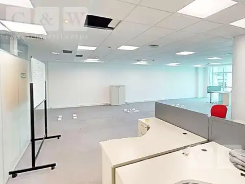 Oficina en Alquiler 24 años