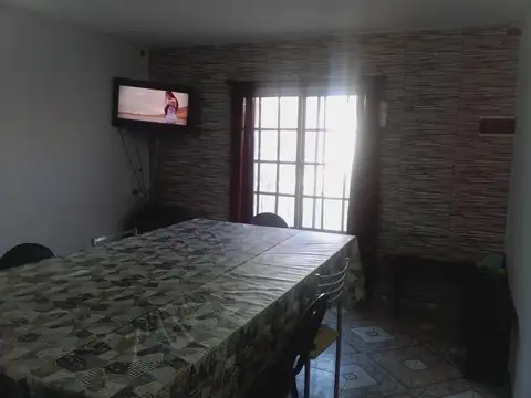 VENDE Casa, 3 dormitorios - Barrio el Destino. Campana.