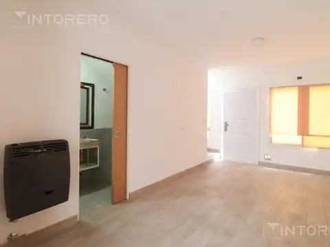 Depto Tipo Casa en Venta con 1 cocheras