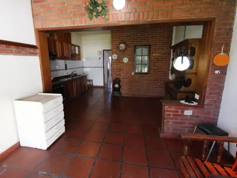 Departamento 5 ambientes con 2 baños