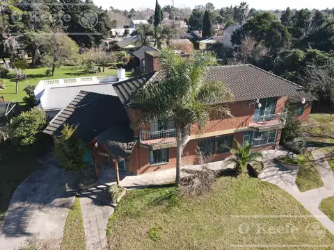 Casa 7 ambientes con 3 baños