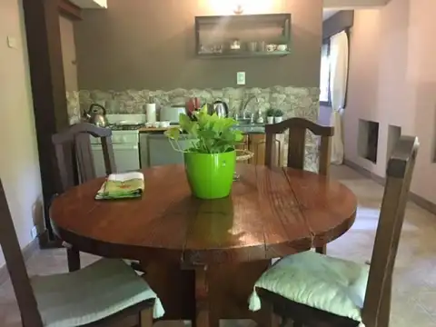 Casa 2 ambientes con 2 baños