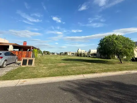 Terreno en Venta en Countries y Barrios Cerrados en Pilar, USD 35.000