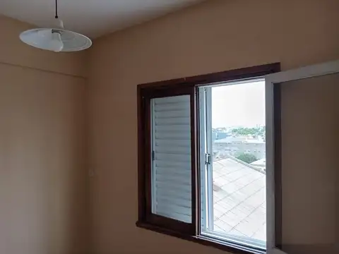 OPORTUNIDAD! DUEÑO VENDE Departamento Vivienda u Oficina