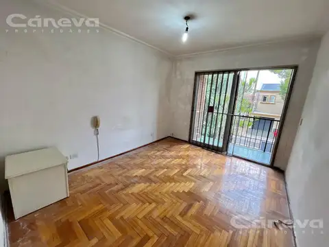 3 dormitorios, 2 baños   toilette, jardín y parrilla, garage