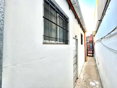 Humberto Primo  al 1100 (Barrio Industrial)