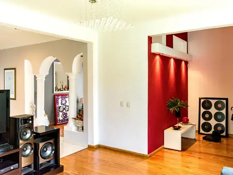 Casa 6 ambientes con 3 baños