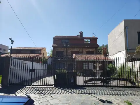 Casa tres dormitorios venta Ituzaingo norte