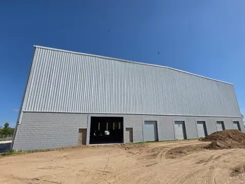 Galpon en Alquiler 67  mts Frente