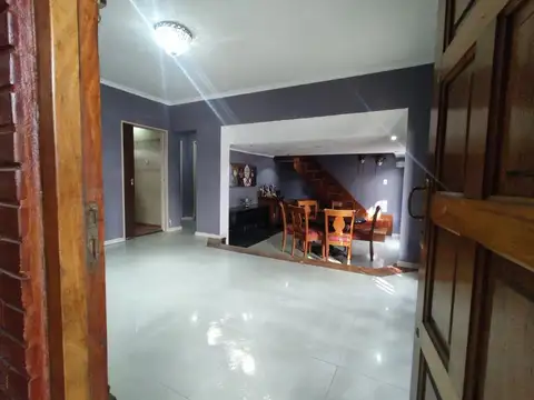 Depto Tipo Casa en Venta de 4 ambientes