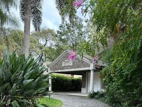 Casa 4 ambientes con 4 baños