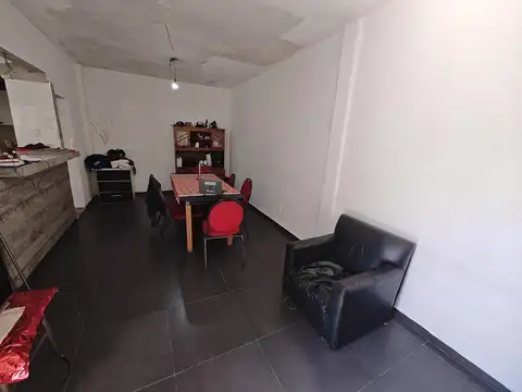 Depto Tipo Casa en Venta de 5 ambientes