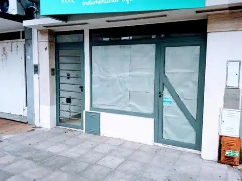 Alsina  e/ Belgrano y Avenida Rivadavia