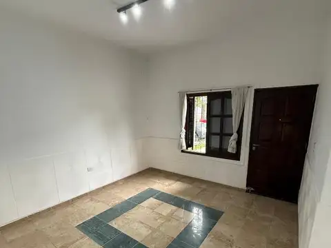 Amplia y hermosa casa centrica de dos plantas