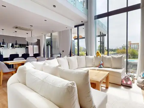 VENTA Casa 5 Ambientes en Downtown Greenville Polo&Resort