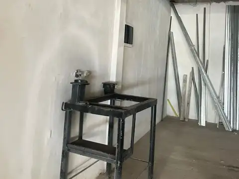 Local en Venta en Villa Luro, USD 600.000