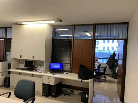 VENTA OFICINA MICROCENTRO C/COCHERA