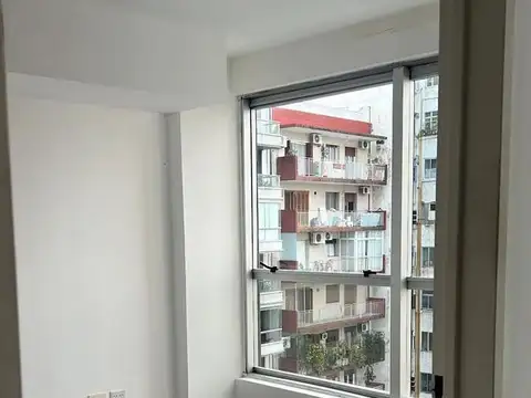 Oficina en Alquiler con 1 cochera