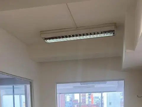 Oficina en Alquiler al Este