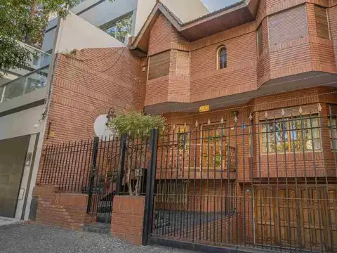 VENTA CASA BELGRANO R 4 DORMITORIOS+DEPENDENCIA