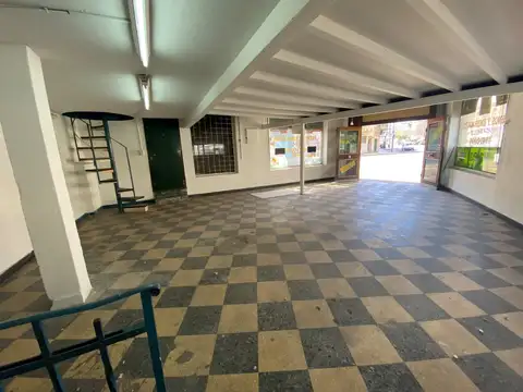 VENTA Local ESQUINA Comercial -Parque Patricios sin expensas