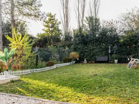 Casa en venta en fisherton ideal para disfrutar el espacio verde.