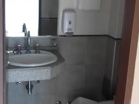 Local - Barrio Parque Leloir