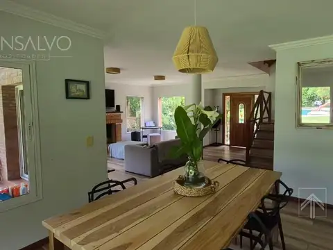 Casa en Venta con 1 cochera