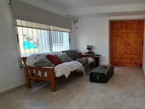 Local en Alquiler en Funes, $ 4.400.000