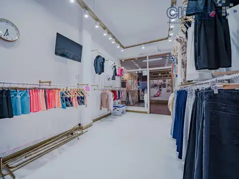 Local en Alquiler en Villa Pueyrredon, $ 350.000