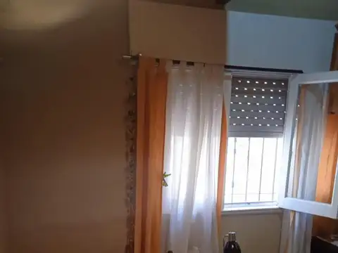 Chalet en 1 planta reciclado, jardín, cochera. Impecable - Olivos