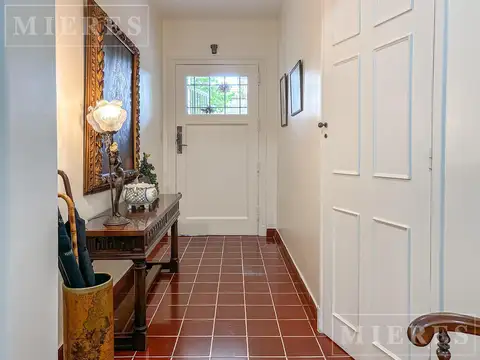 Casa 6 ambientes con 3 baños