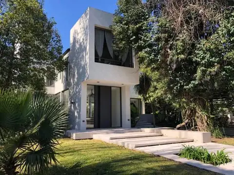 Highland Park C. C. 100