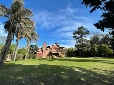 Casa en Venta en Don Torcuato, USD 325.000