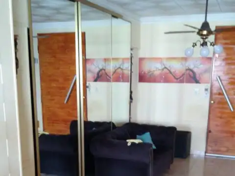 3 departamentos en Block de 2 y 3 ambientes o Casa ideal 3 Familias